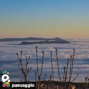 Montagna tra le nuvole