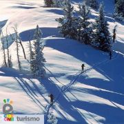 Escursione turistica sulla neve